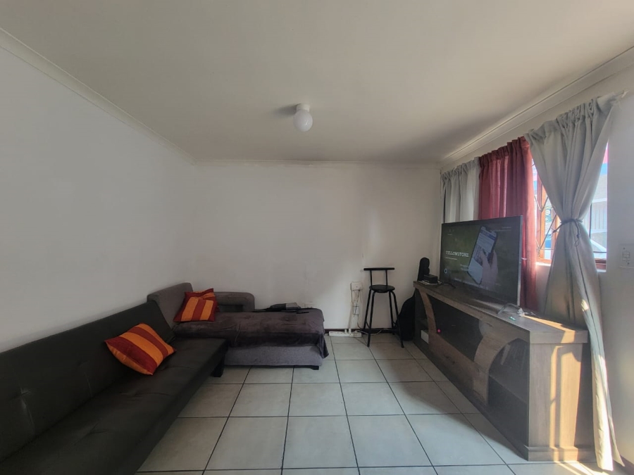 To Let 2 Bedroom Property for Rent in Tuscany Glen Western Cape